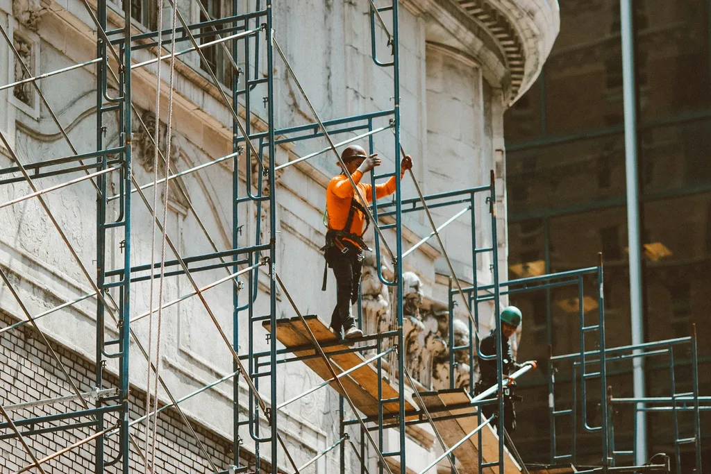 Commercial building scaffolding for planned maintenance and refurbishment