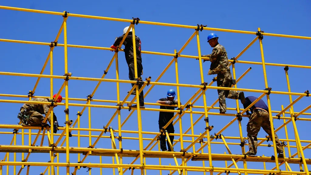 Scaffold frame structure — access platform